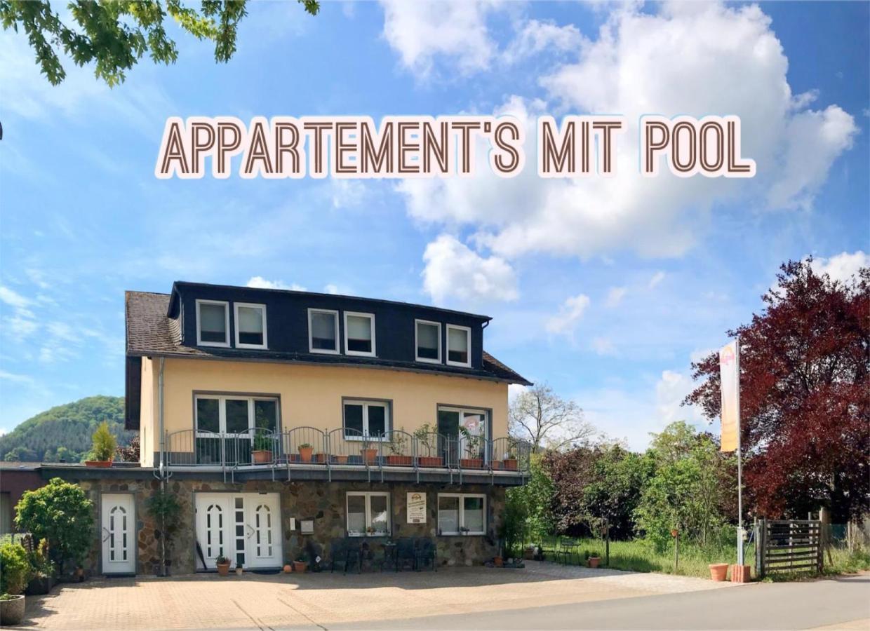 Residenz Moselzauber - Ferienwohnungen Mit Pool Landschaft Ernst Buitenkant foto