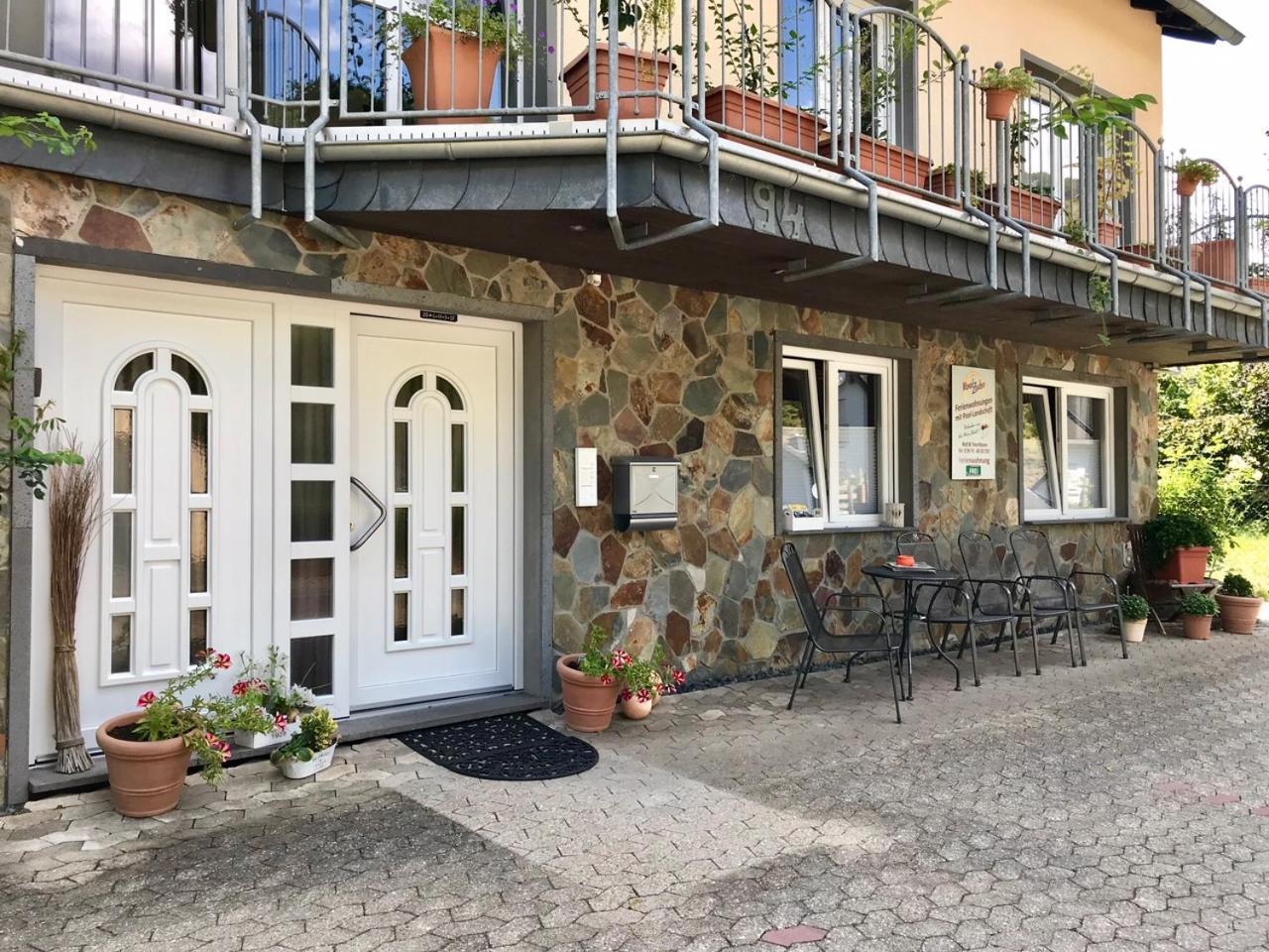 Residenz Moselzauber - Ferienwohnungen Mit Pool Landschaft Ernst Buitenkant foto